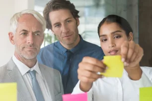 Imagem referente à matéria: Como responder "Qual é a sua definição de trabalho em equipe?" na entrevista de emprego