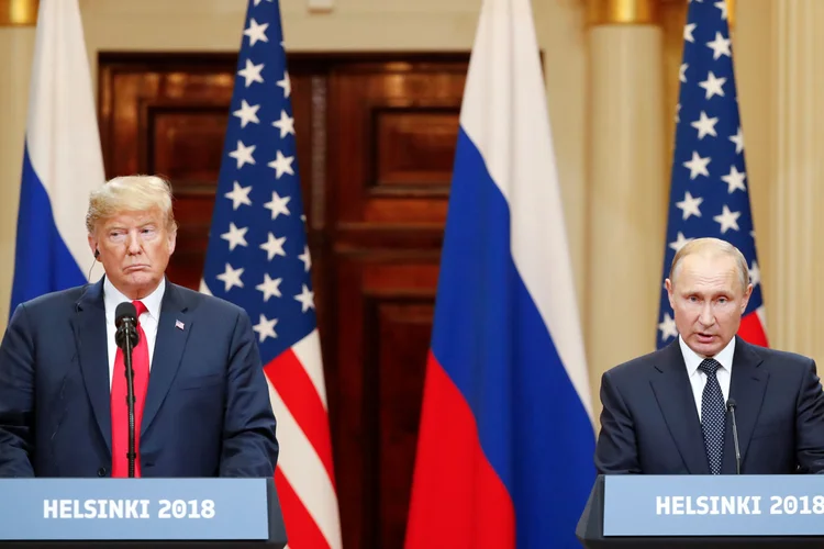 FOTO DE ARQUIVO: Trump disse que pode cancelar a reunião marcada com o presidente russo, Vladimir Putin, na cúpula do G20 (Grigory Dukor/Reuters)