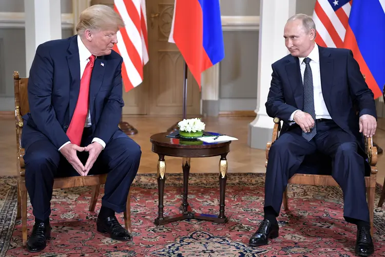 A cúpula em Helsinque foi a primeira reunião oficial entre o atual presidente americano e o presidente russo (Sputnik/Alexei Nikolsky/Kremlin/Reuters)