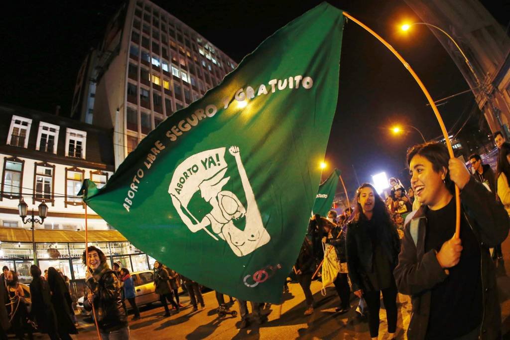 Senado da Argentina se divide sobre descriminalização do aborto