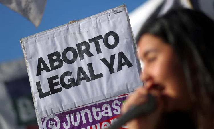 A woman shouts slogans next to a sign that reads "Legal Abortion now" during a demonstration in favour of legalising abortion outside the Congress in Buenos Aires, Argentina, July 31, 2018. REUTERS/Marcos Brindicci (Marcos Brindicci/Reuters)