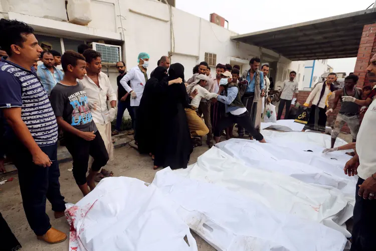 Iêmen: chefe da Cruz Vermelha lamentou "a falta de respeito pela vida dos civis" (Abduljabbar Zeyad/Reuters)