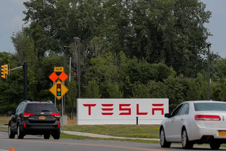 Tesla: resultado apresentado pela montadora ficou abaixo da expectativa (Brendan McDermid/Reuters)