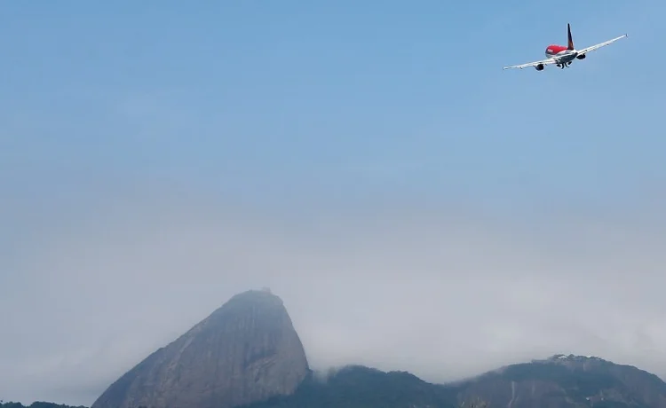 Vôos nacionais: projeto veda a cobrança pelas empresas aéreas da marcação de assentos (Ricardo Moraes/Reuters)