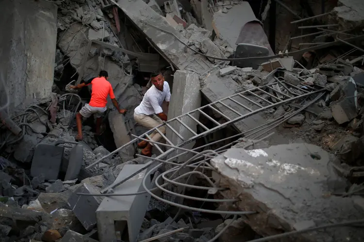 Faixa de Gaza: ataque na região ocorreu após escalada de violência com lançamento de 180 foguetes de Gaza contra Israel (Mohammed Salem/Reuters)