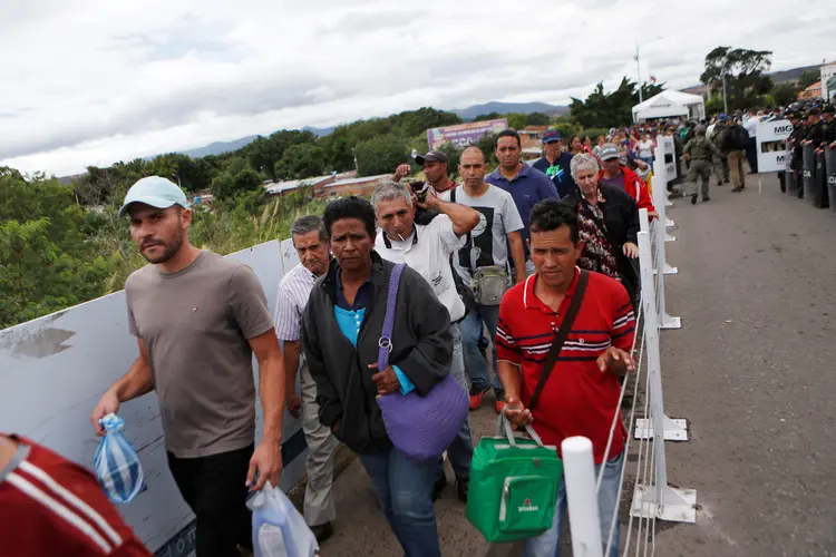 Imigração: autoridades disseram que até 4.500 venezuelanos entraram diariamente no Equador desde o fim de semana (Luisa Gonzalez/Reuters)