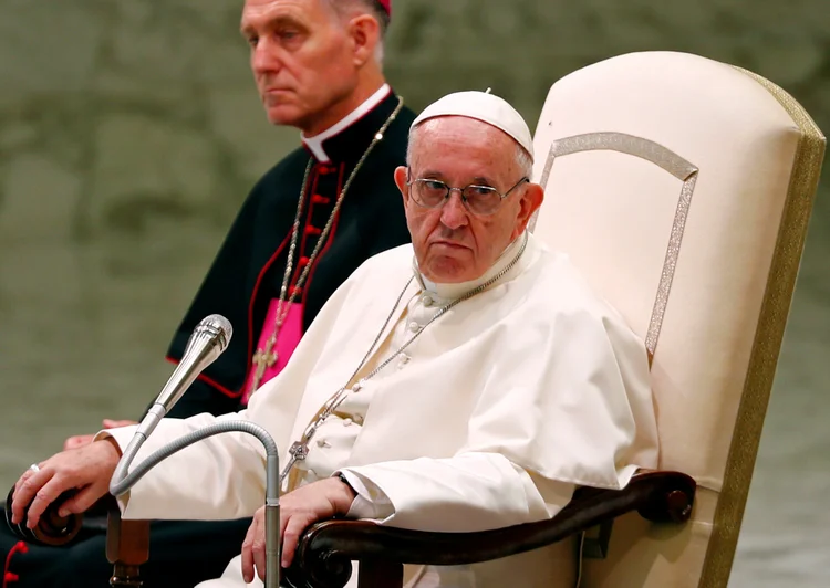 Papa: em agosto, Viganò renunciou ao cargo, alegando saber desde junho de 2013 das acusações de abusos sexuais sobre McCarrick, afastado pelo pontífice em julho (Max Rossi/Reuters)