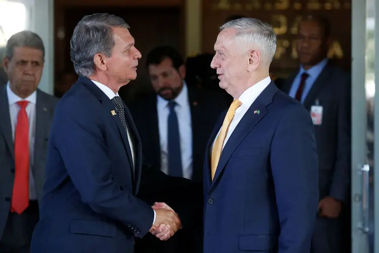 Brasil e EUA: Mattis se reuniu em Brasília com o ministro da Defesa, general Joaquim Silva e Luna (Adriano Machado/Reuters)