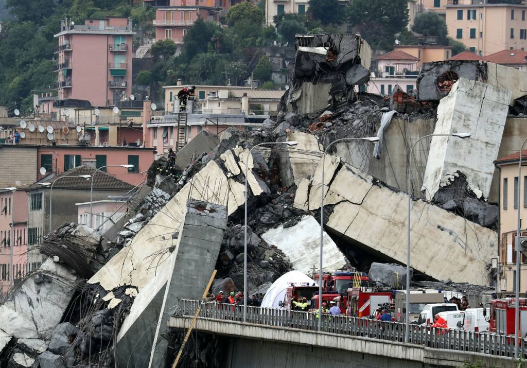 Desabamento deixa ao menos 30 mortos em Gênova; fatalidades podem aumentar