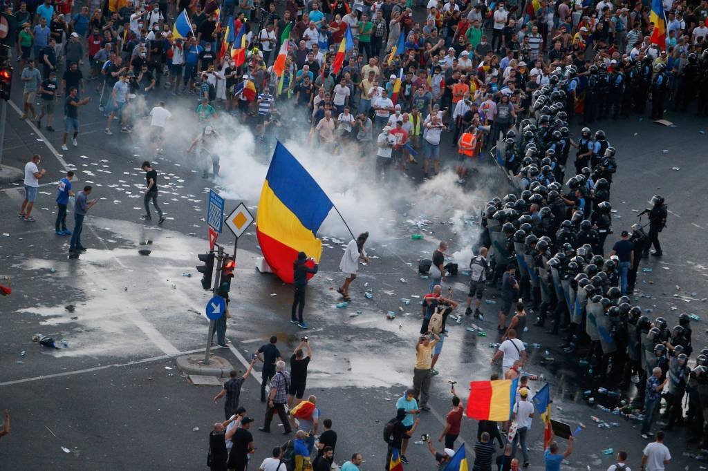 Romênia registra mais de 200 denúncias de violência policial em protesto