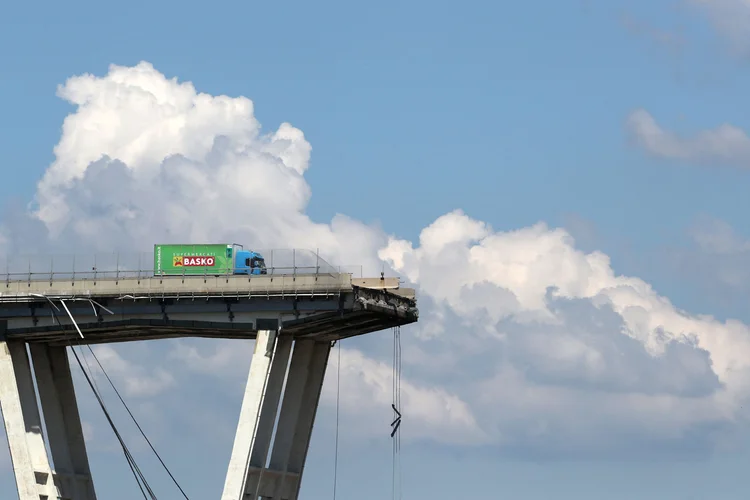 Acidente: governo italiano considera a Autostrade culpada pelo colapso da ponte (Stefano Rellandini/Reuters)