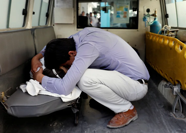 O ataque acontece em meio às tentativas do governo do país para firmar um cessar-fogo por ocasião da festividade muçulmana do Eid al Adha (Mohammad Ismail/Reuters)