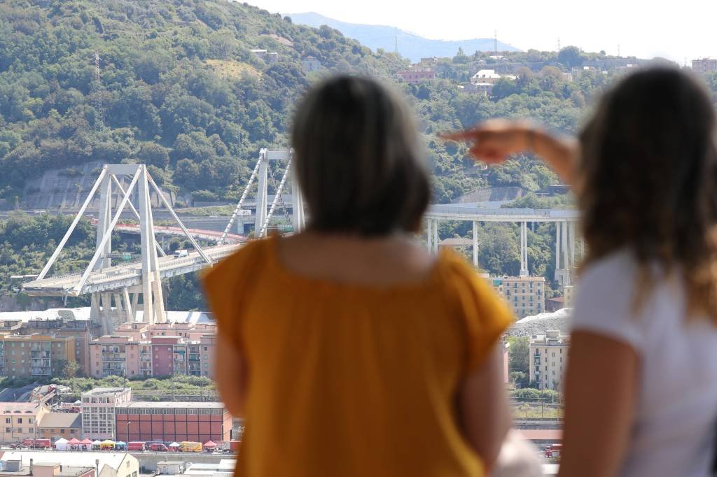 Problemas de ponte que desabou em Gênova foram descobertos em 2017