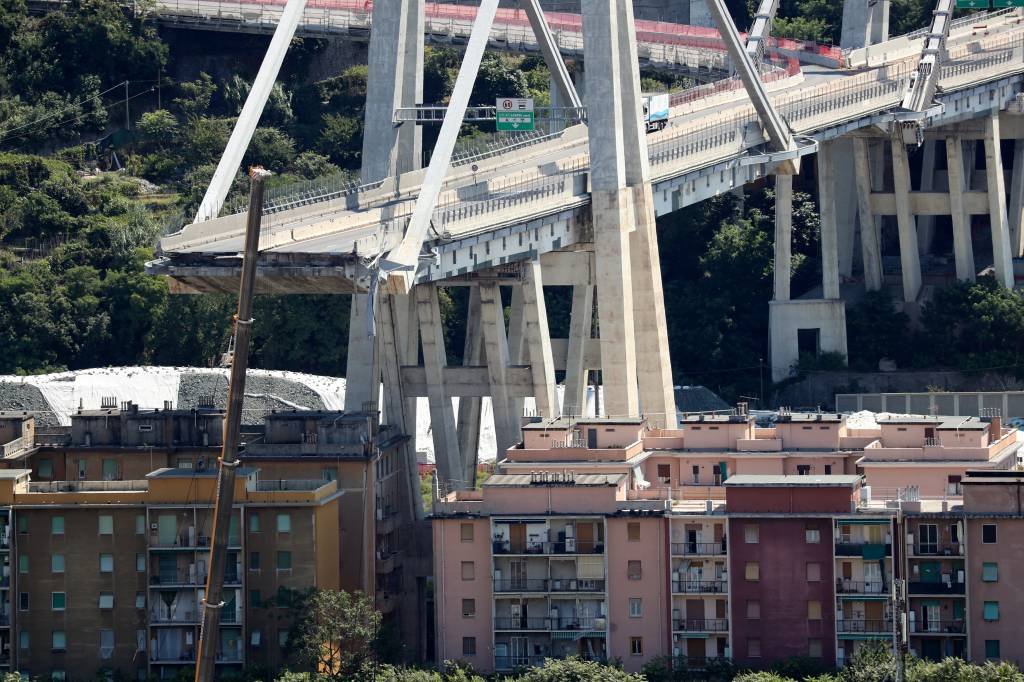 Após queda de ponte, MP de Gênova fala em 10 a 20 desaparecidos