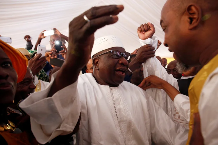 Em 2013, os mesmos candidatos se enfrentaram no segundo turno e Keita foi eleito com 77,6% dos votos (Luc Gnago/Reuters)