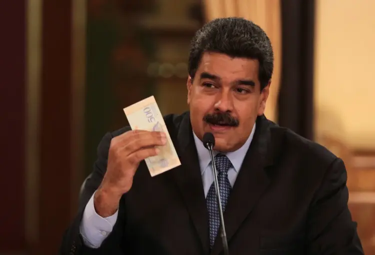 Maduro afirma que a venda do petro - moeda digital - já rendeu 3,3 bilhões de dólares (Palácio de Miraflores/Divulgação/Reuters)