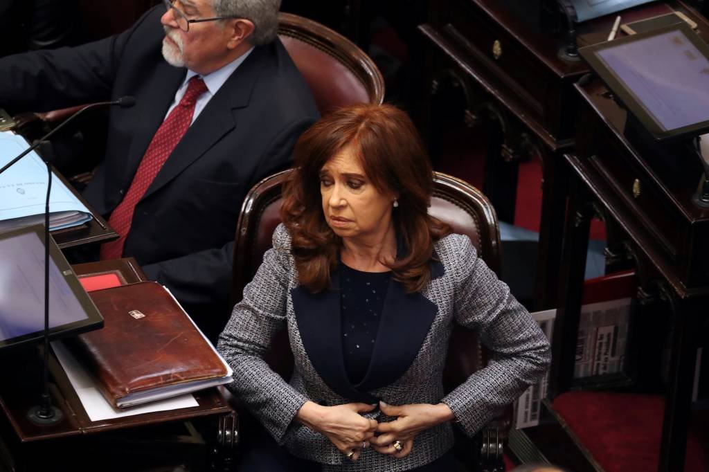 Cristina Kirchner: vice-presidente era investigada sobre suposto pagamento de propina por empresários a ex-funcionários do alto escalão do governo (Marcos Brindicci/Reuters)