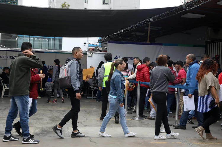 Venezuela: até agora saíram 23 ônibus, com mais de 900 pessoas (Mariana Bazo/Reuters)