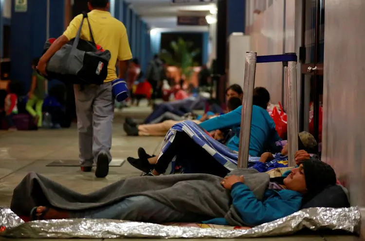 Venezuelanos: cerca de 2,3 milhões de venezuelanos fugiram do país como consequência da crise (Douglas Juarez/Reuters)