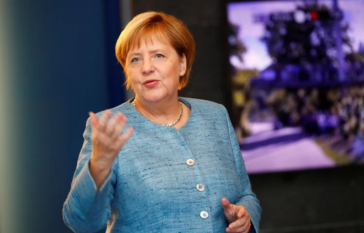 Angela Merkel: nova estimativa ainda precisa ser aprovada pelos vice-ministros do governo alemão (Hannibal Hanschke/Reuters)