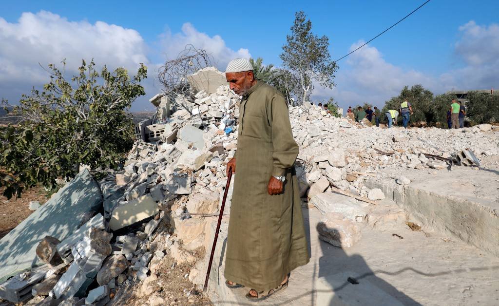 Israel derruba casa de família de agressor palestino na Cisjordânia