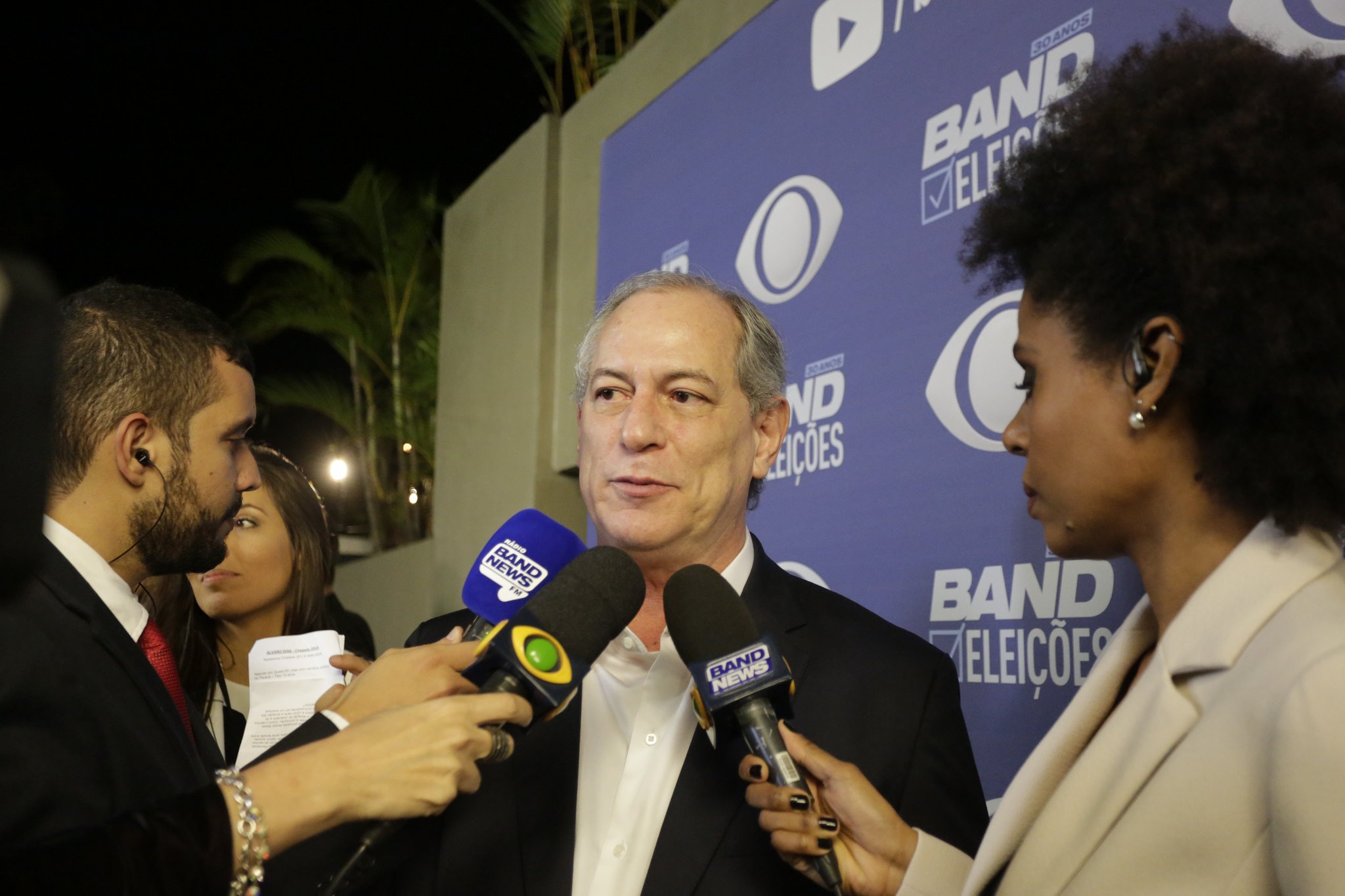 Ciro Gomes diz que sua t tica ser falar aos indecisos Exame