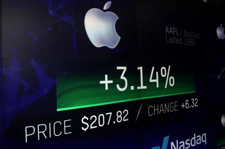 Apple chega à icônica marca de 1 trilhão de dólares: o lucro do segundo trimestre foi de 11,5 bilhões de dólares, uma alta de 32% na comparação anual (Mike Segar/Reuters)