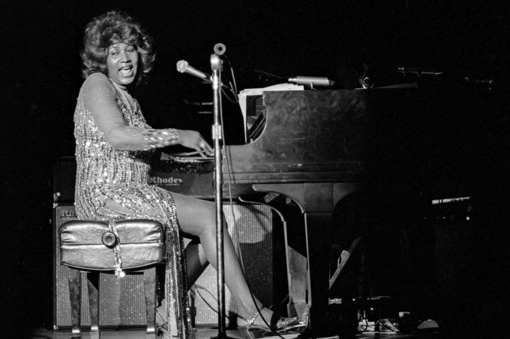 Aretha nasceu em 25 de março de 1942 e morreu devido a câncer de pâncreas em 16 de agosto de 2018. Conhecida como a "Rainha do Soul", foi cantora, compositora e pianista “ (Lee McDonald/Las Vegas News Bureau/Reuters)