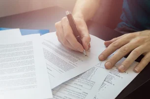 O que é escritura pública e qual a diferença para contrato particular