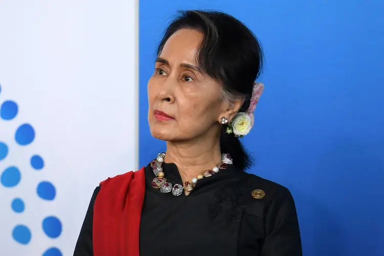 Aung San Suu Kyi: cerca de 700 mil rohingyas fugiram do estado de Rakhin para Bangladesh depois que o governo birmanês fez uma forte repressão (Dan Himbrechts/Getty Images)
