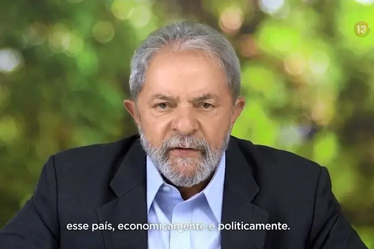 A divulgação do programa nas redes sociais e no site da campanha de Lula acontece em meio ao julgamento do registro da candidatura do ex-presidente no TSE (YouTube/PT/Reprodução)