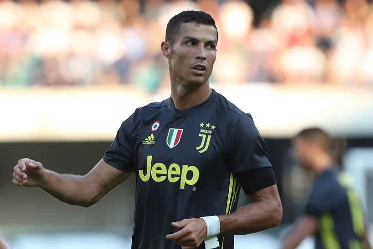 Cristiano Ronaldo pagará uma multa de 18,8 milhões de euros (Marco Luzzani/Getty Images)