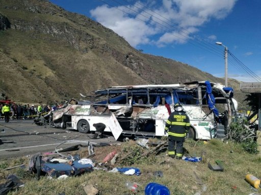 Prefeito de Quito lamenta acidente em estrada e confirma 24 mortes