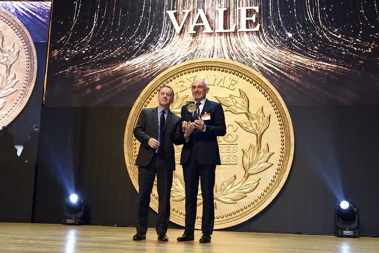 Presidente da Vale, Fabio Schvartsman, recebe prêmio de melhor empresa do setor de mineração (Germano Lüders/Exame)