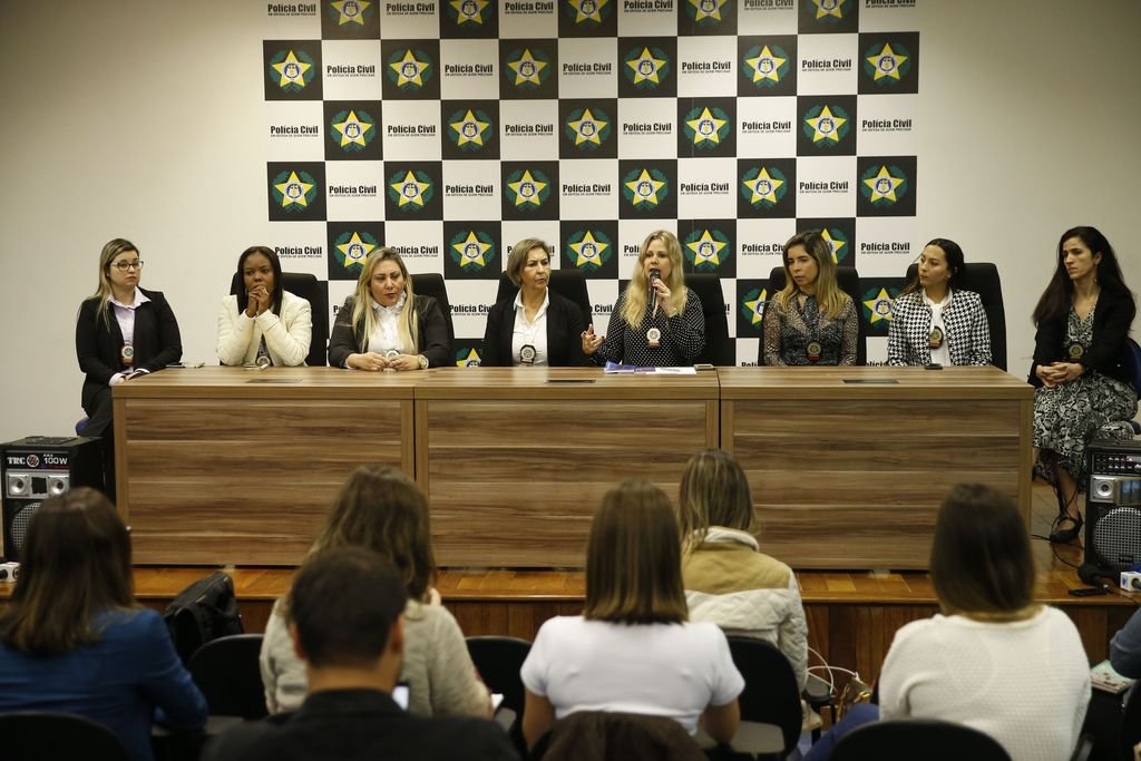 Operação no Rio prende 34 acusados de violência contra a mulher