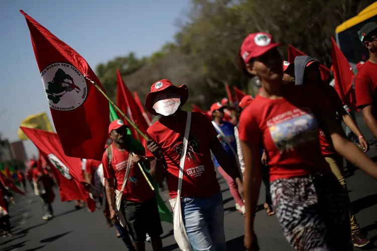 Eleitores de Lula: 10.000 integrantes do Movimento dos Trabalhadores Rurais Sem Terra apoiaram o ex-presidente (Ueslei Marcelino/Reuters)
