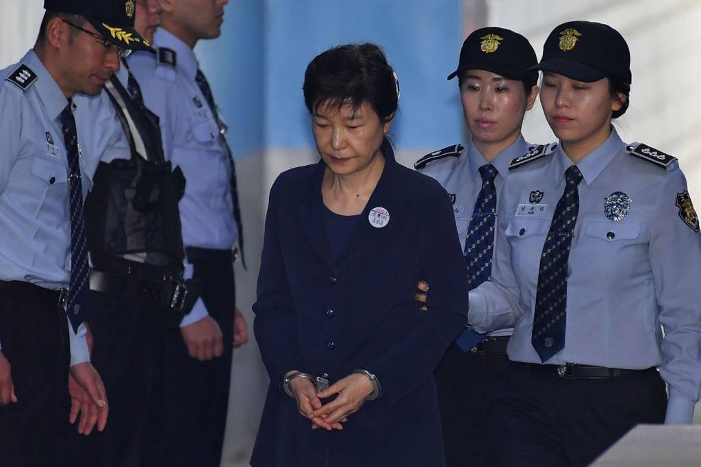 Tribunal sul-coreano aumenta pena de ex-presidente para 25 anos