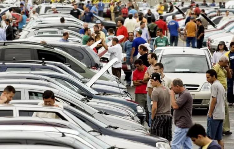Feira de carros em São Paulo: a OLX afirma ter a maior audiência do Brasil entre sites de venda de veículos, com 69% de penetração no mercado automotivo, vendendo cinco carros por minuto (Rodrigo Paiva/Reuters)