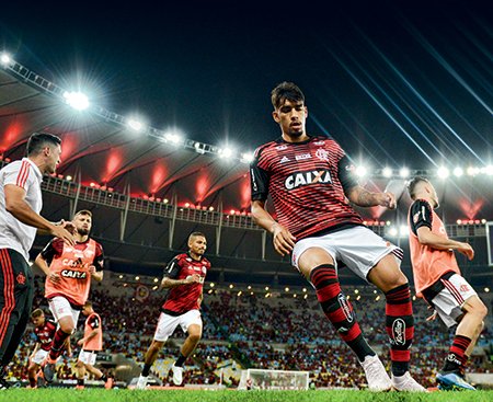 Flamengo e Palmeiras entram para o clube dos bilhões
