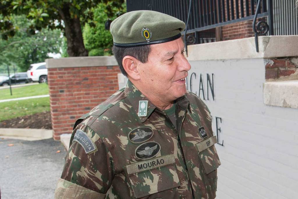 General Hamilton Mourão (PRTB) será o vice na chapa de Jair Bolsonaro