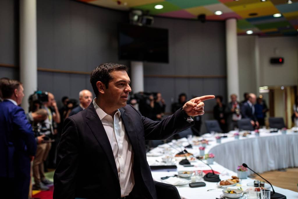 Após resgates financeiros, primeiro-ministro da Grécia reformula governo