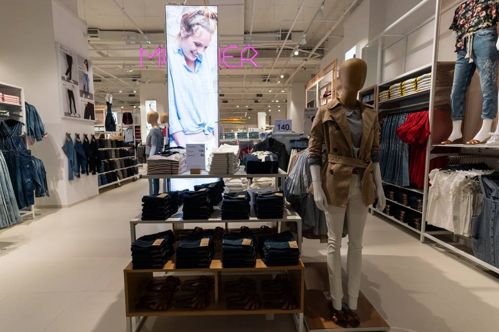 Preços baixos em Zara Plus Size roupas femininas