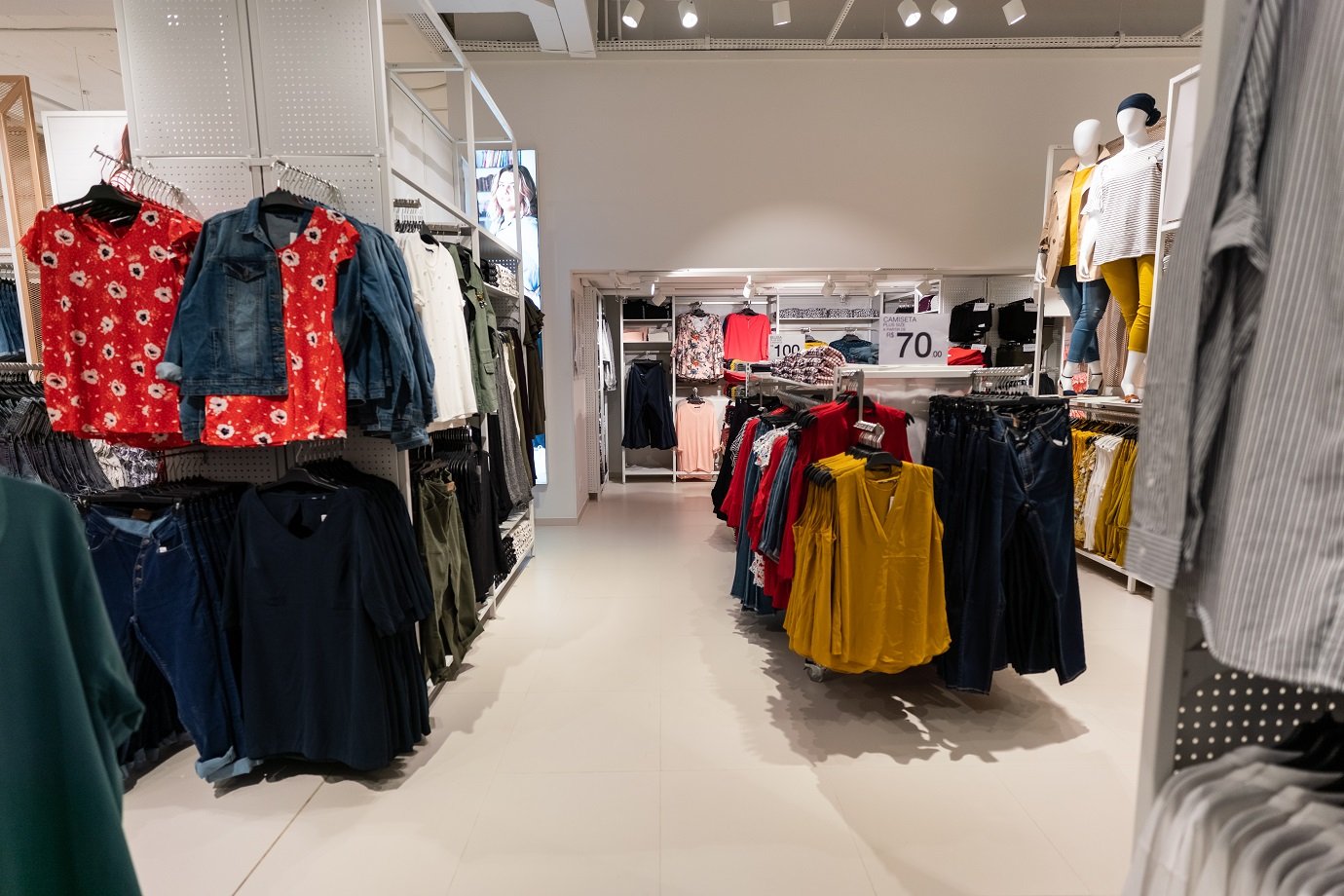 Kiabi, fast fashion francesa, deixará o Brasil e liquida estoques