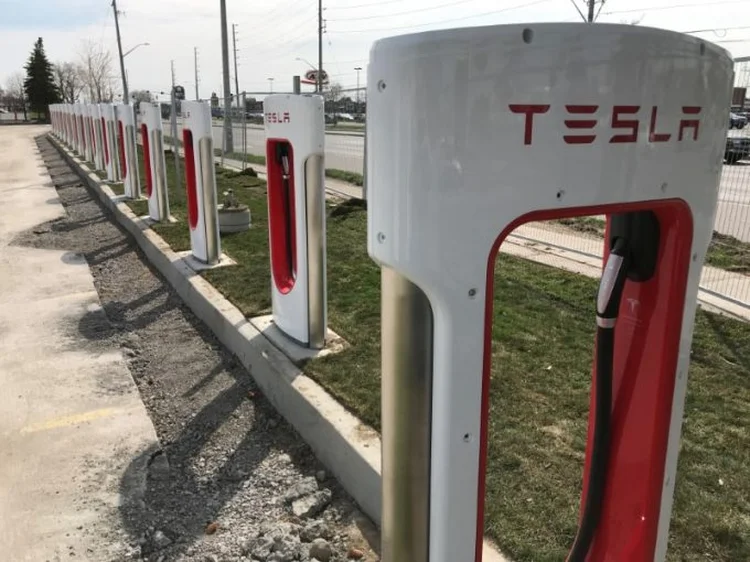 Tesla: um investidor em Massachusetts disse que evitou ter ações da Tesla para os clientes para limitar o risco de perder informações compartilhadas por Musk para um pequeno círculo (David Lucas/Reuters)