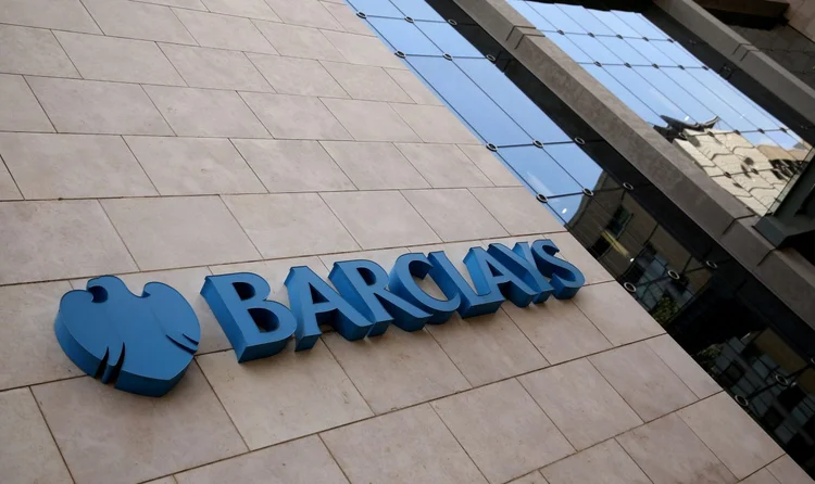 Barclays: resultado mais recente foi impulsionado pela receita com a divisão de operações e pela redução nas perdas com empréstimos inadimplentes (Siphiwe Sibeko/Reuters)