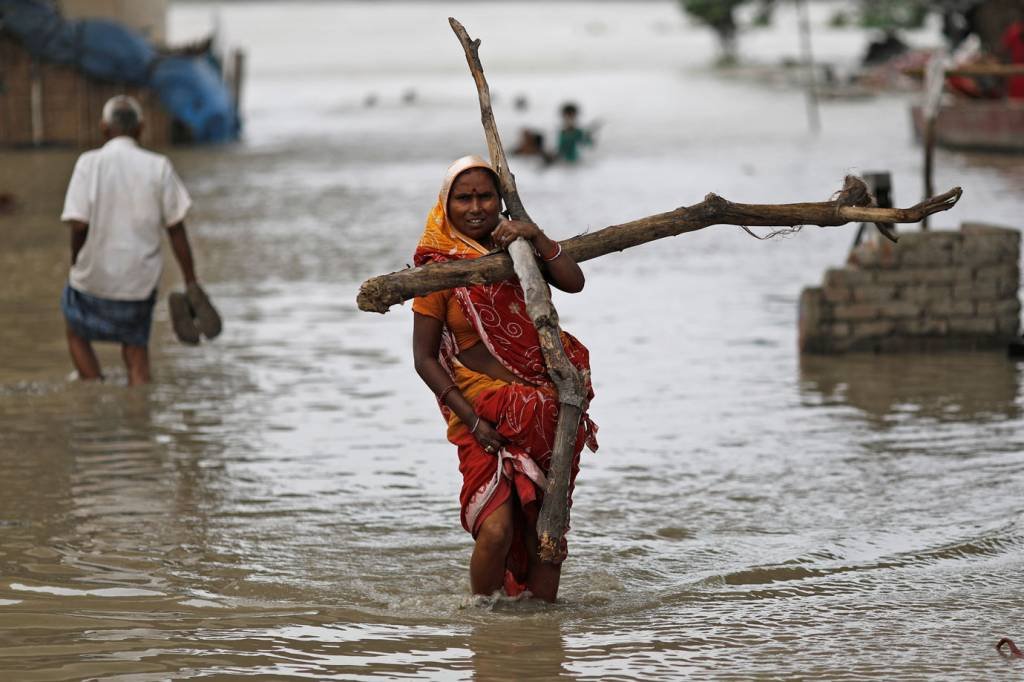 Sobe para 150 o número de mortos por chuvas no norte da Índia