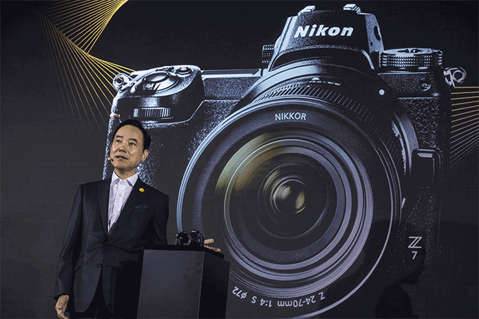 Nikon enfrenta Sony com câmera sem espelho