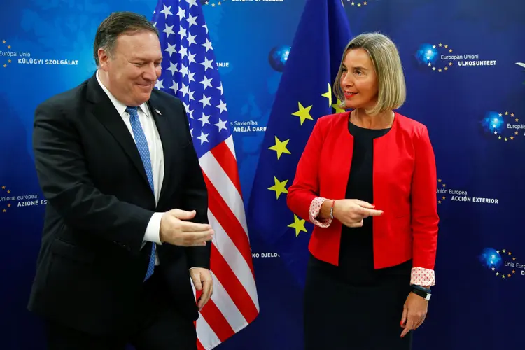 Nesta terça entrou em vigor de novo uma série de sanções que os EUA tinham suspendido ao Irã após o acordo nuclear de 2015 (Francois Lenoir/Reuters)