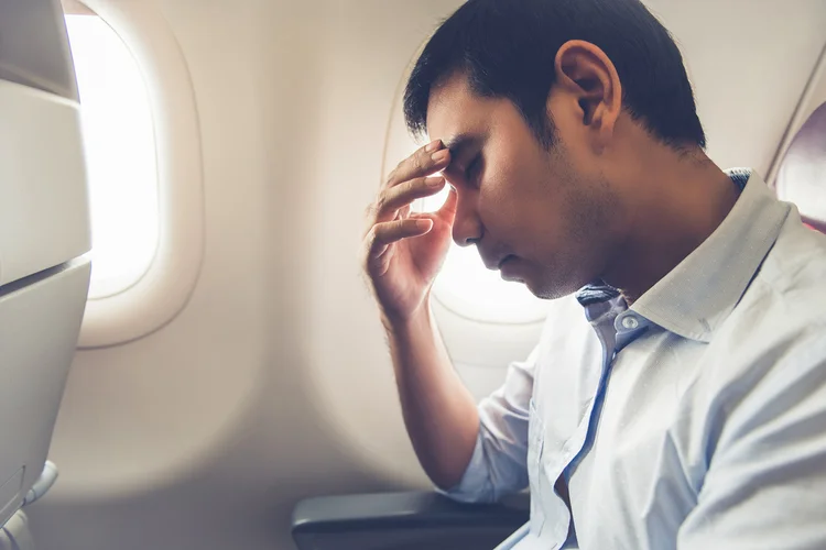 Passageiro irritado: companhias aéreas dos EUA criaram uma variedade de opções de bilhetes na classe econômica para aumentar margens (Kritchanut/Thinkstock)