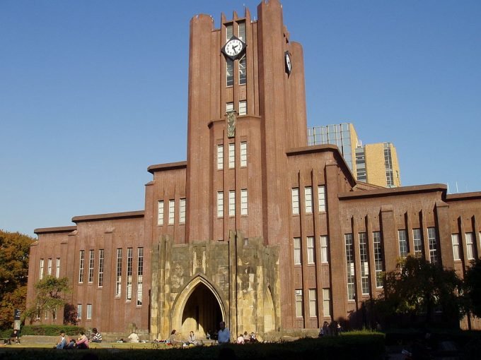Universidade de Tóquio é acusada de manipular notas de mulheres
